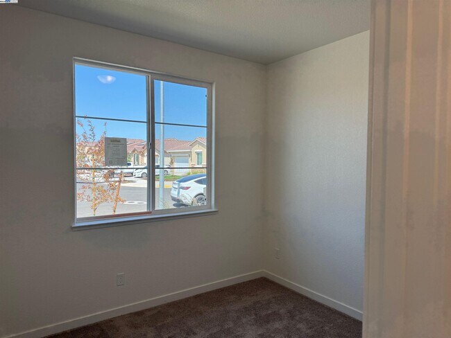 Building Photo - 4671 Irma Dr