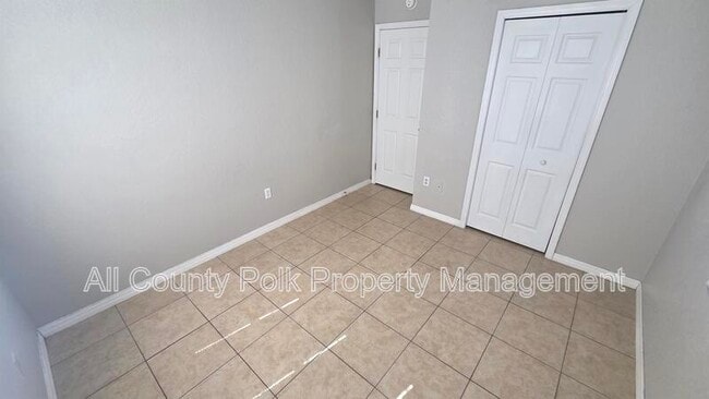 Building Photo - 712 Bryon Ct