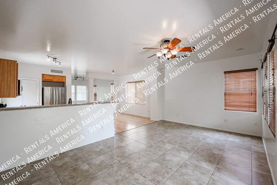Building Photo - 1491 S Swallow Ln