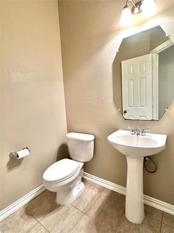 Building Photo - 1924 Countryside Dr