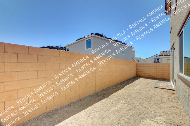 Building Photo - 6820 Calvitero St