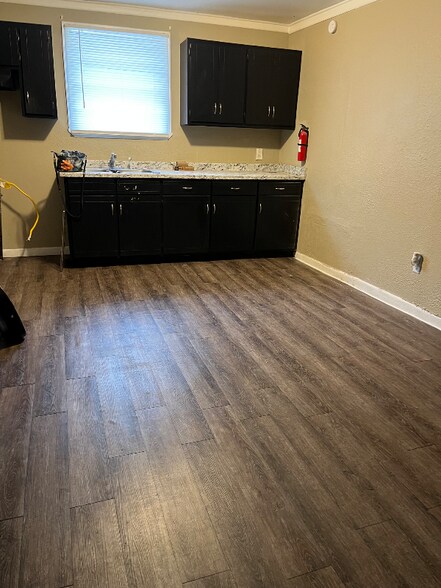 Building Photo - 1220 Cohen St