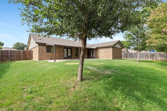 Building Photo - 6728 Fair Meadows Dr