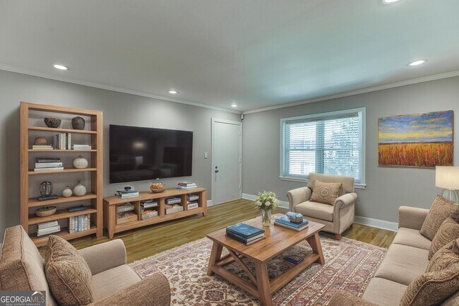 Building Photo - 4282 Roswell Rd