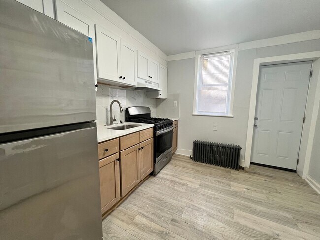 Building Photo - Remodeled 3b/1.5b House. Section 8 ONLY!