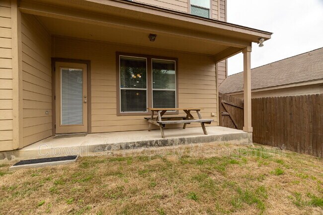 Building Photo - 5420 Nutmeg Tr
