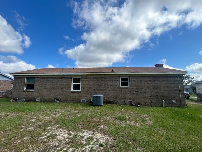 Building Photo - 5752 Edmeston Dr