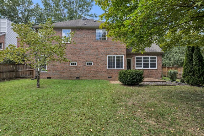 Building Photo - Spotless home in sought after Fieldstone Farms!