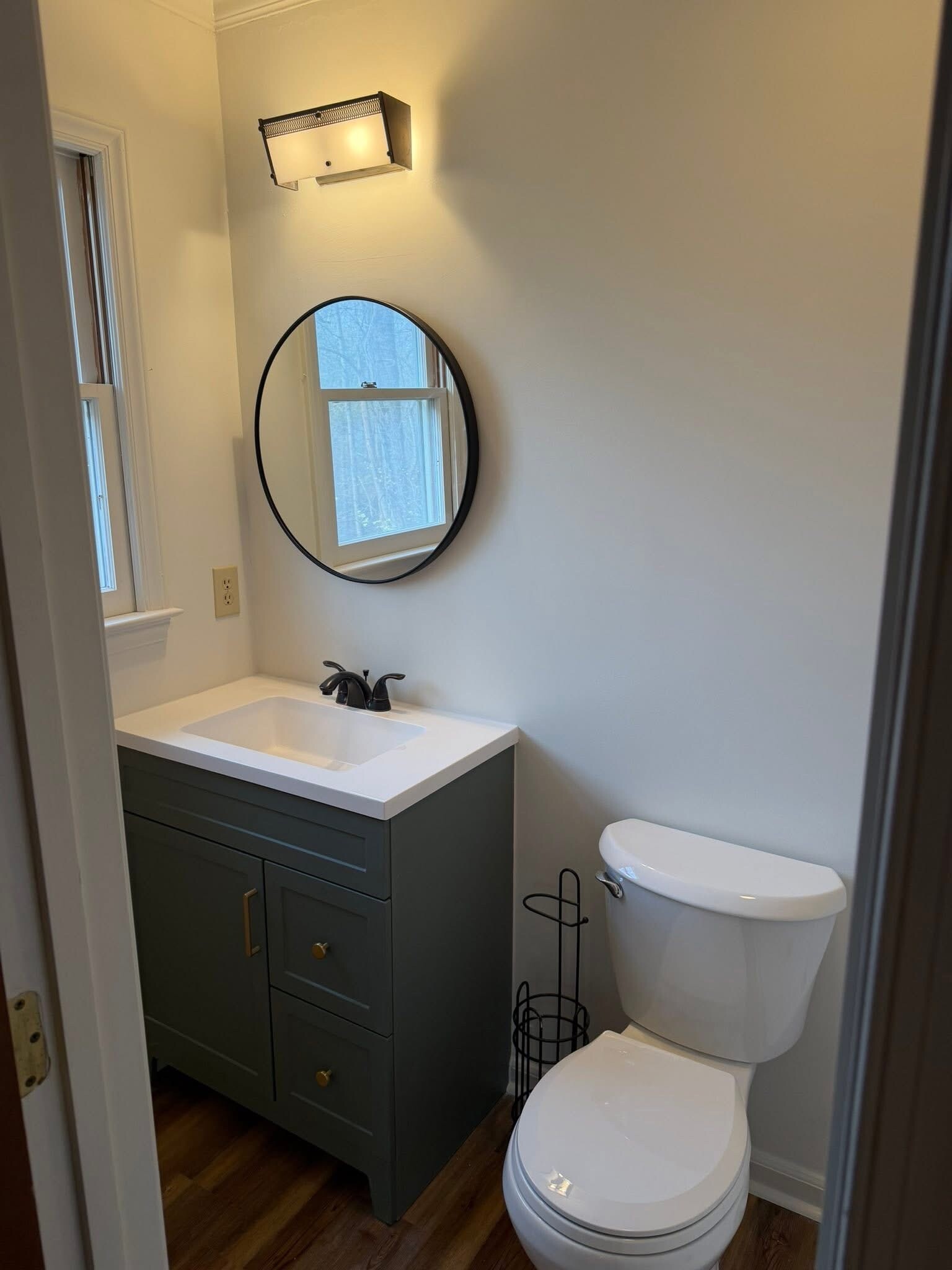 Building Photo - 1565 S Peace Haven Rd