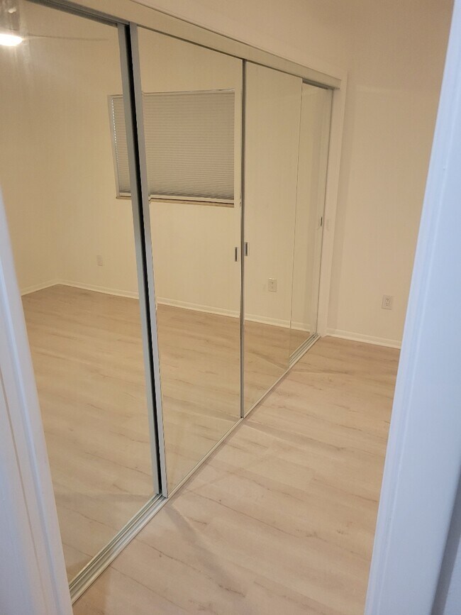 Building Photo - 3511 Jaffa Dr