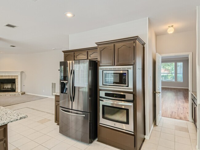 Building Photo - 16104 Fritsch Cove