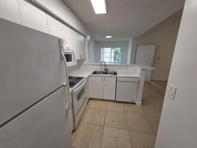 Building Photo - 12130 St.Andrews Pl
