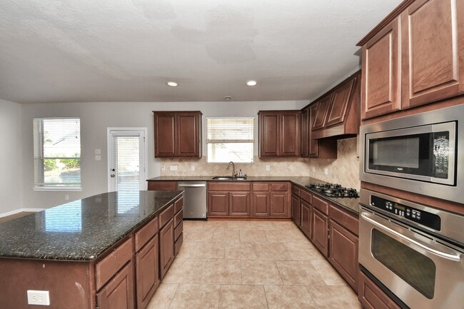 Building Photo - 18330 Enchanted Rock Trail