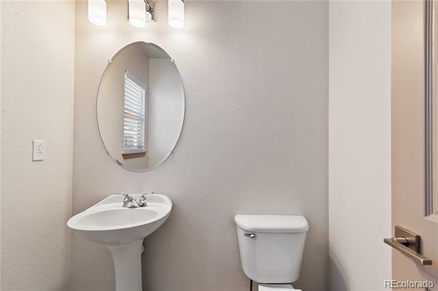 Building Photo - 4795 Fenwood Dr