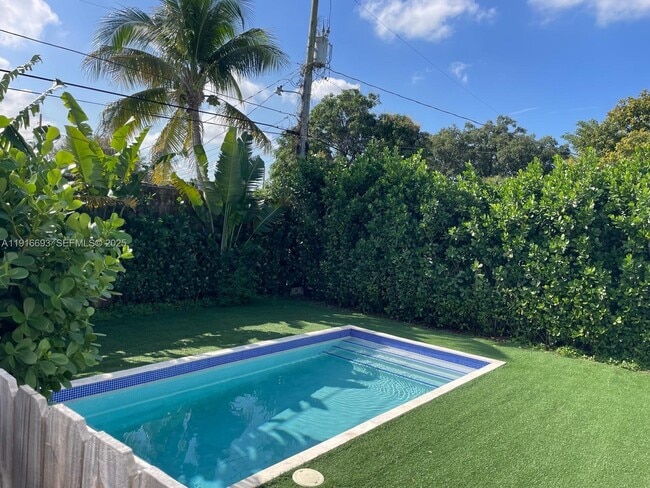 Building Photo - 2150 SW 46th Ct