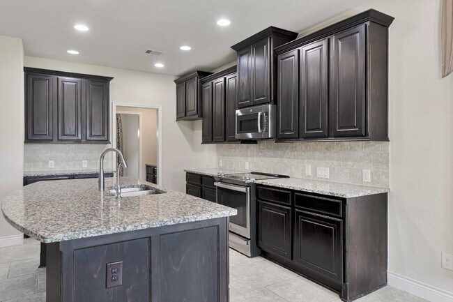 Building Photo - 2882 Coral Sky