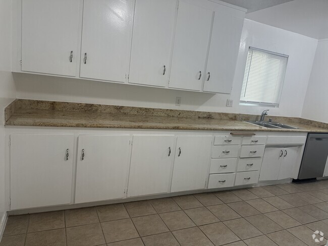 Building Photo - 12349 Oxnard St