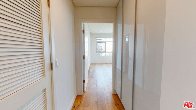 Building Photo - 938 Orange Grove Ave