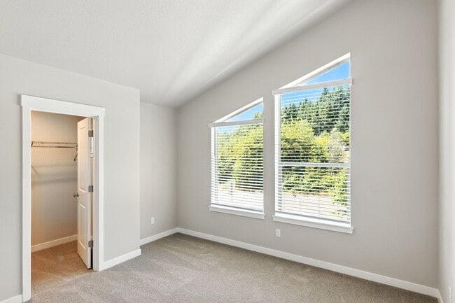 Building Photo - Brand New Townhome in Pleasant Valley Vill...