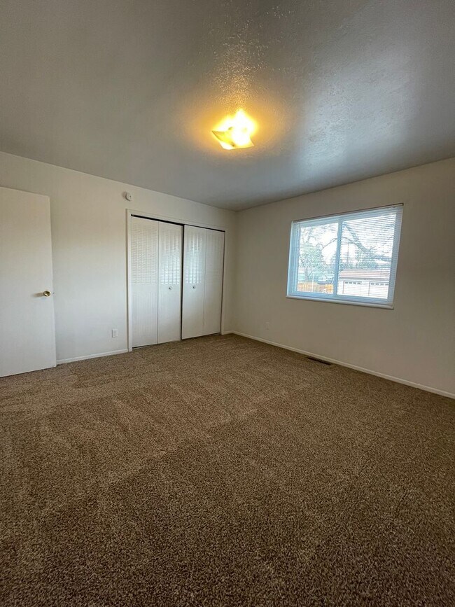 Building Photo - 3113 De Cortez St