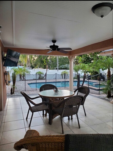 Building Photo - 7721 W Hiawatha St