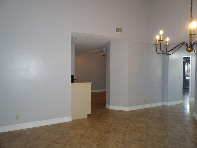 Building Photo - 12260 Sag Harbor Ct