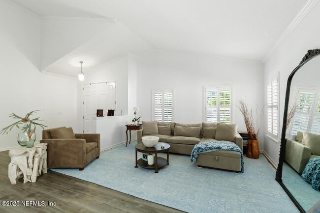 Building Photo - 3139 Ashgrove Rd