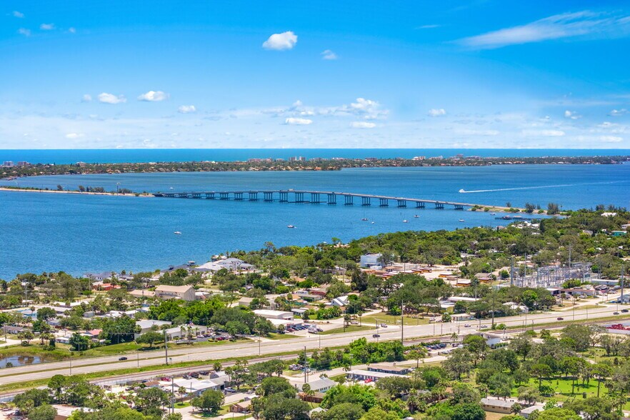 Building Photo - 2223 Dryden Ct