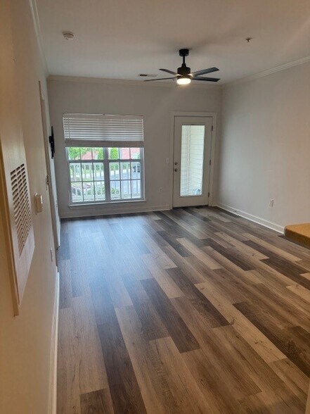 Building Photo - 1500 Cadfel Ct