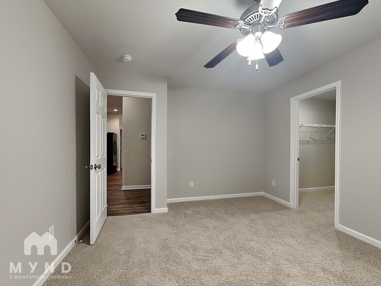 Building Photo - 280 Americana Dr