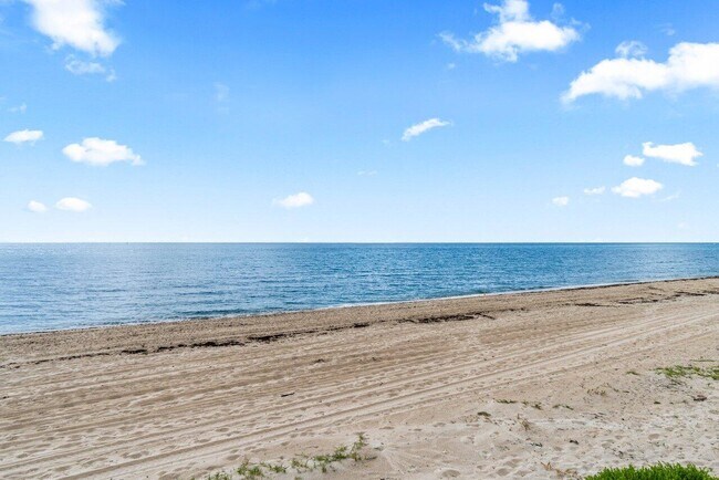 Building Photo - 4511 S Ocean Blvd