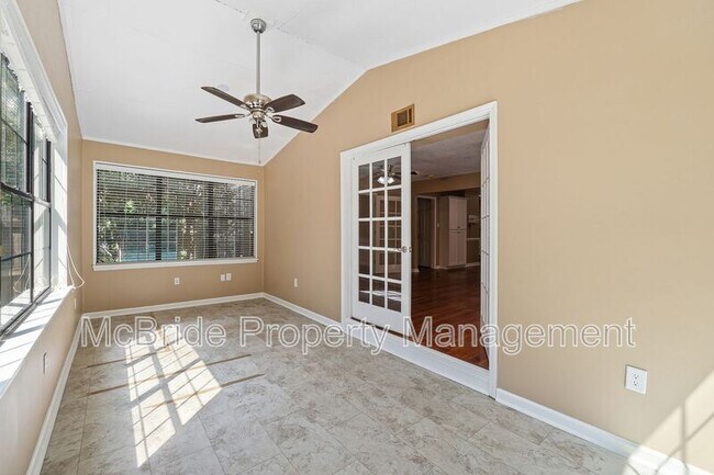Building Photo - 539 Hunterdale Rd