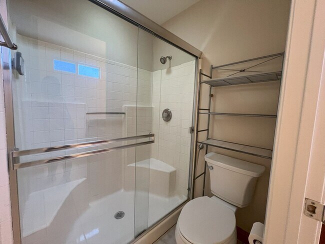 Building Photo - Beautiful 2 story home in Escondido