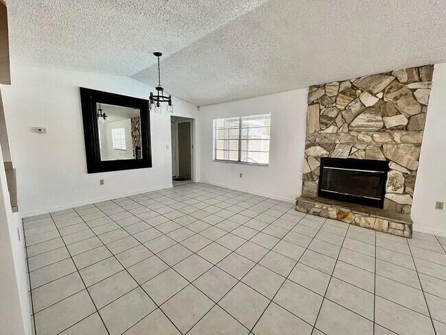 Building Photo - Charming 2-Bedroom, 2-Bathroom POOL home