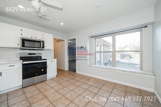 Building Photo - 8829 Denver St