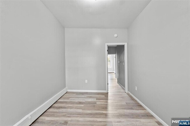 Building Photo - 9 E Monroe St