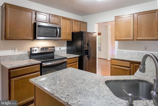 Building Photo - 14 Tivoli Lake Ct