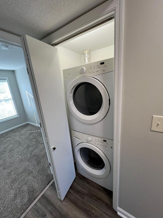 Building Photo - New 2 BR First Floor Condo in Wernersville, PA Available in June