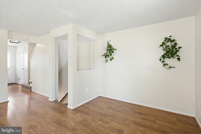 Building Photo - 9402 Granite Hill