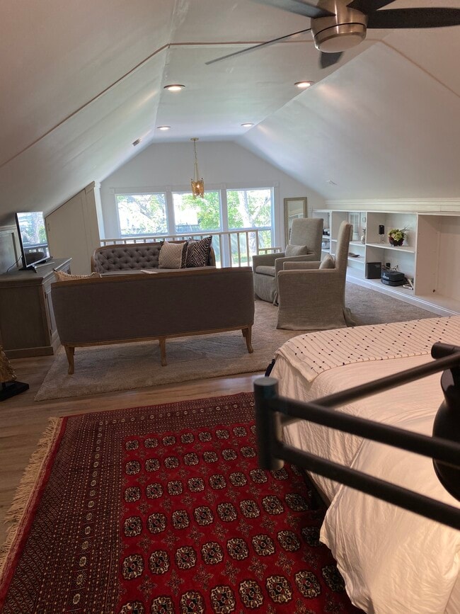 Building Photo - 2220 Colquitt St