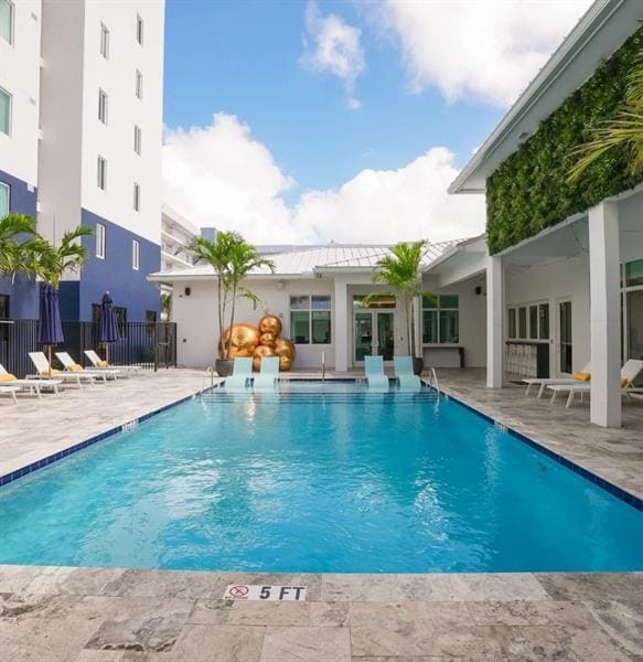 Building Photo - 1621 S Dixie Hwy