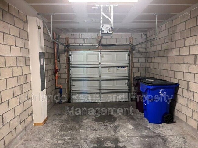 Building Photo - 4812 Riverwalk Dr