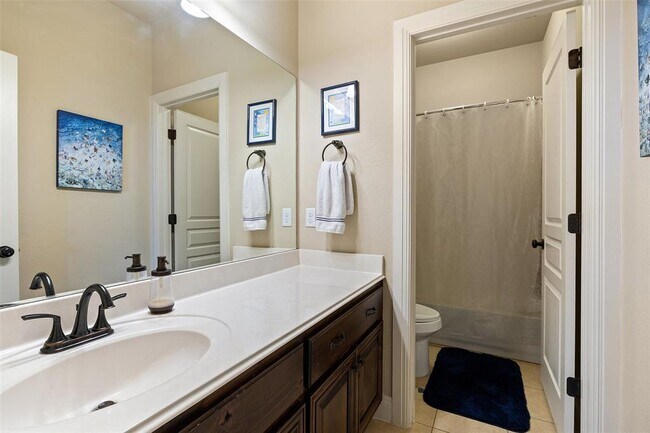 Building Photo - 8709 Fescue Ln