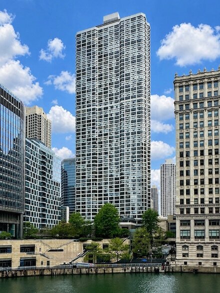 Building Photo - 405 N Wabash Ave