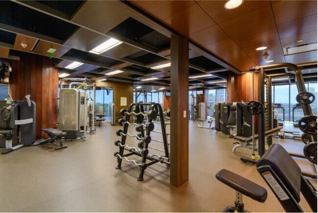 Building Photo - 333 Las Olas Way