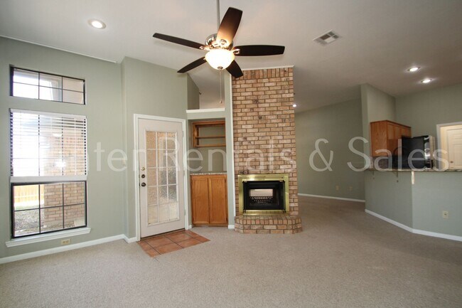 Building Photo - Sweet Like Honey!