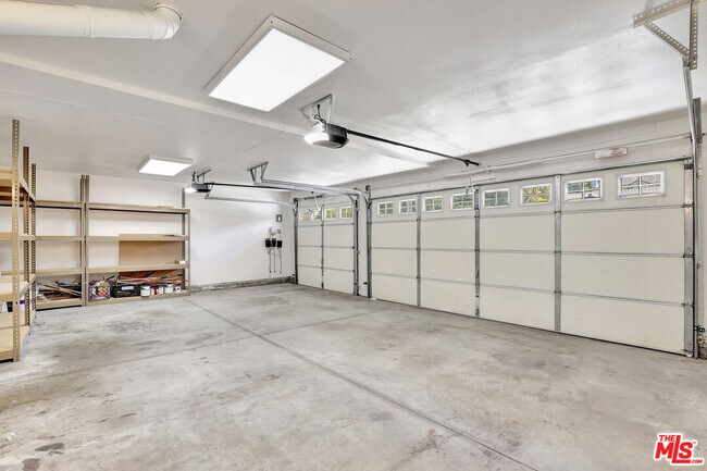 Building Photo - 24701 Cll Conejo