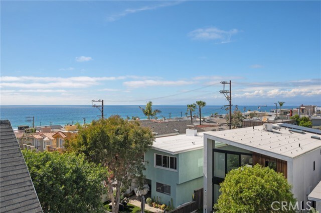 Building Photo - 310 30th St