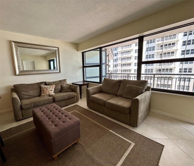 Building Photo - 3800 Galt Ocean Dr