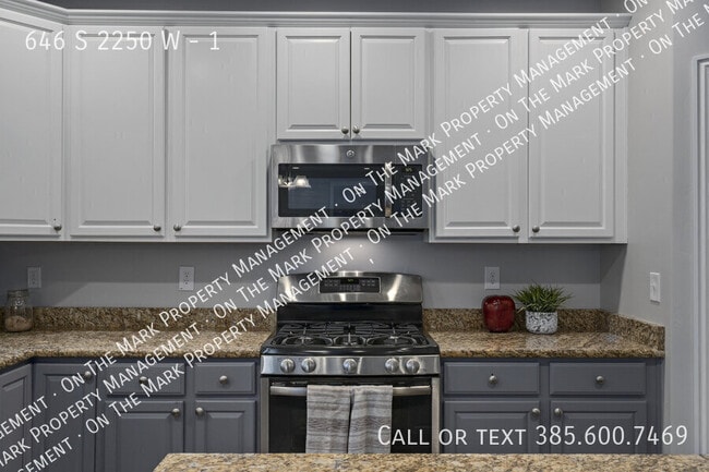 Building Photo - 646 S 2250 W
